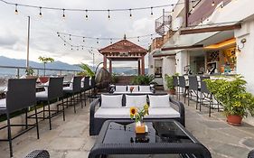 Arushi Boutique Hotel